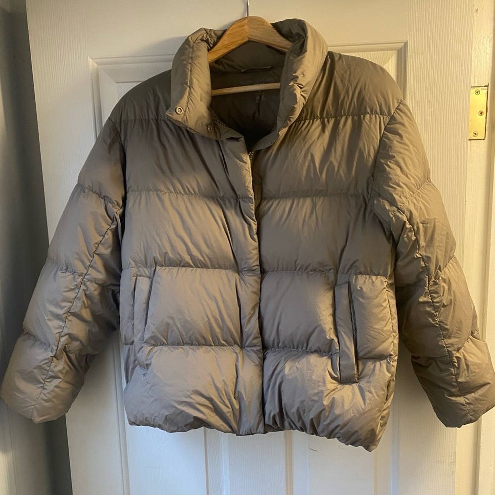 Uniqlo ultra light down short puffer jacket